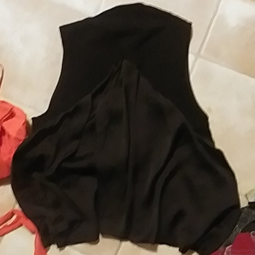 Vest - Picture 3 of 3